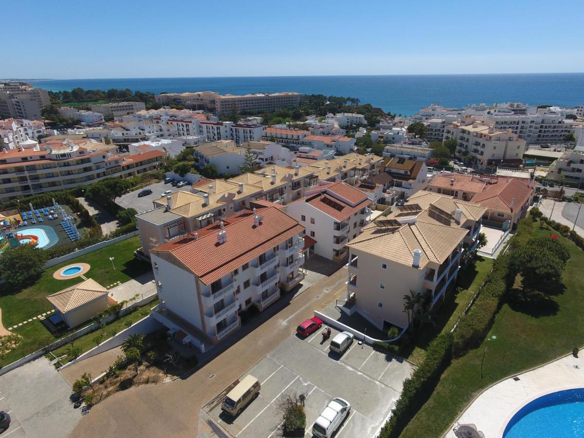 Apartamento - 2 A 4 Pessoas- Piscina Leilighet Olhos de Agua  Eksteriør bilde